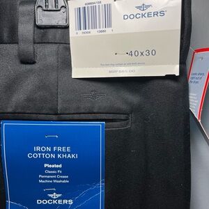 Dockers Iron Free Black Khaki Pants